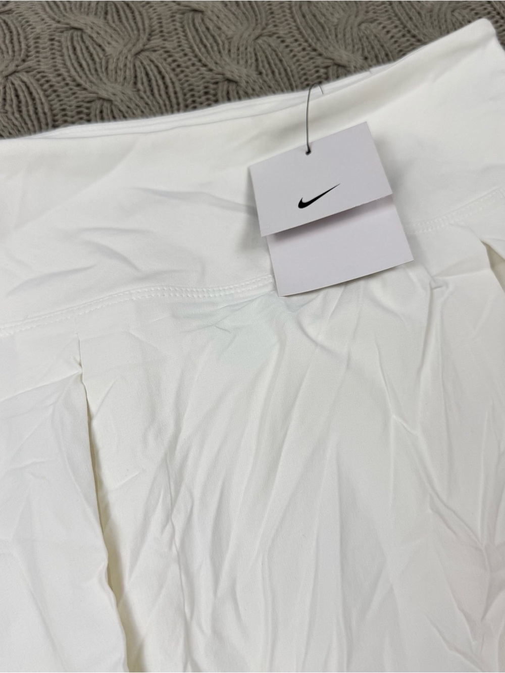 Nike White Pleated Golf/Tennis Skort with Black Swoosh XS - Picture 2 of 13